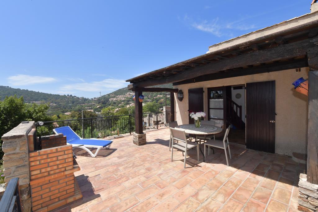 Les Lauriers Roses Aparthotel Le Le Rayol-Canadel-sur-Mer Cameră foto