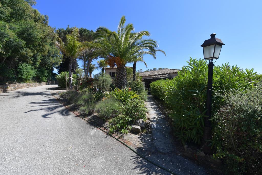 Les Lauriers Roses Aparthotel Le Le Rayol-Canadel-sur-Mer Exterior foto