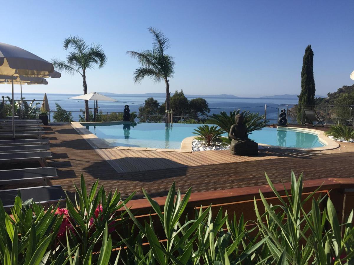 Les Lauriers Roses Aparthotel Le Le Rayol-Canadel-sur-Mer Exterior foto